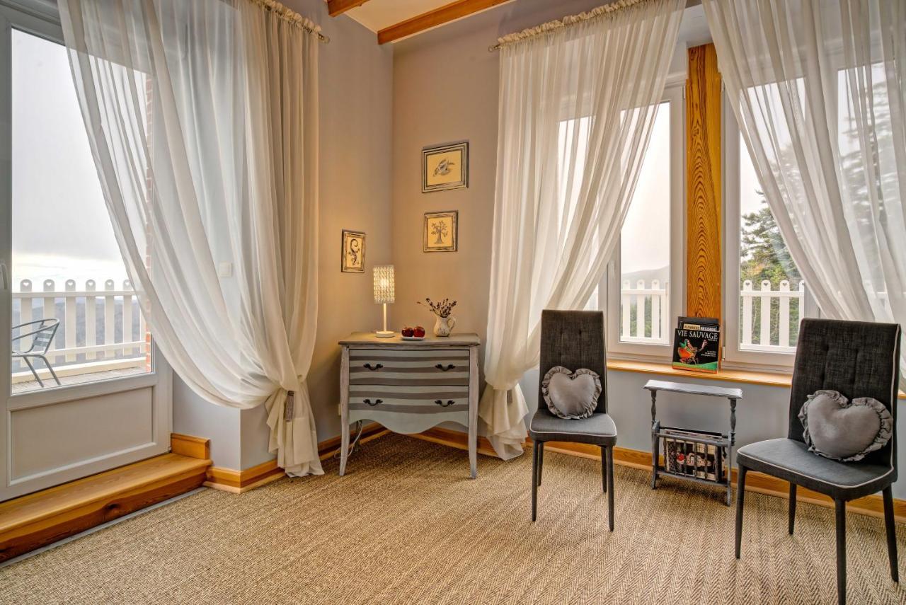 Le Mont Besset Bed & Breakfast Lalouvesc Exterior photo